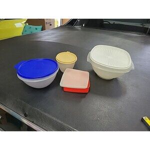 Collection Of Tupperware Bowls/sandwich With Lids